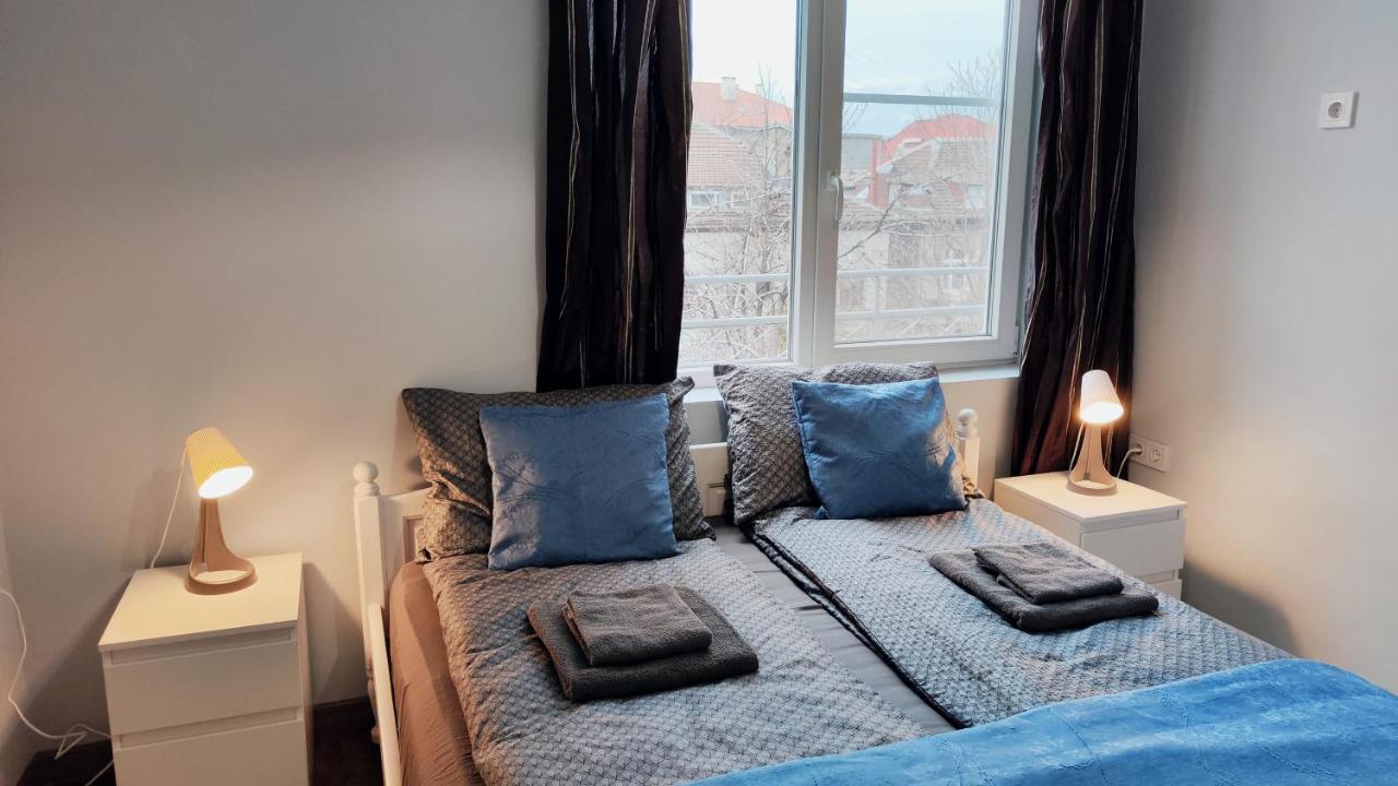 Cozy Spot By The Lions' Bridge Daire Sofya Dış mekan fotoğraf